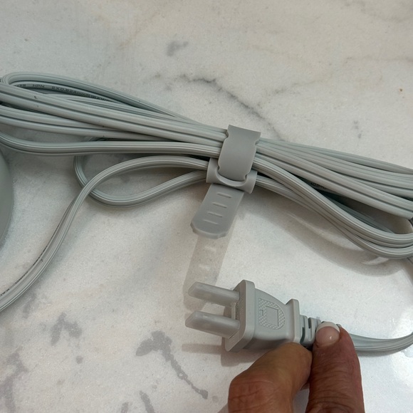 Salav Gold and Cream Garment Steamer - Picture 11 of 11